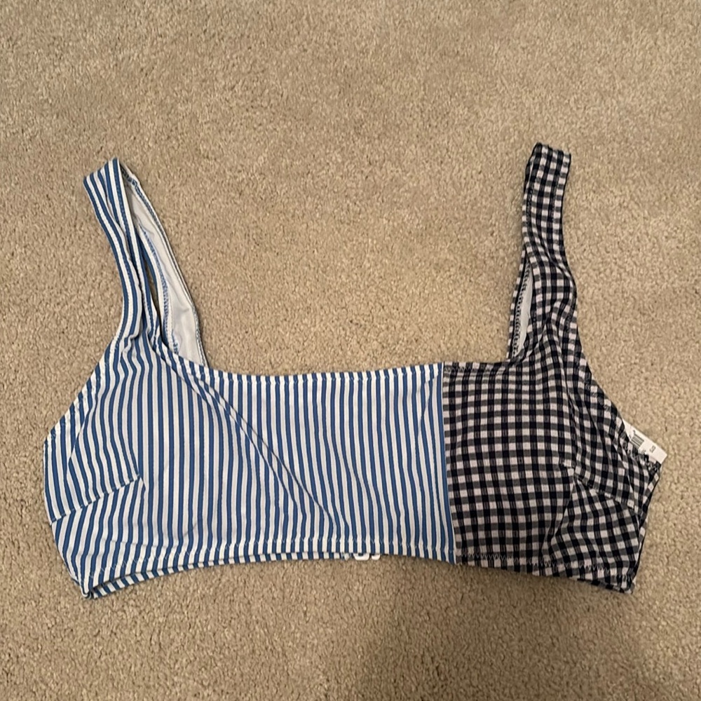NWT! Aerie swim top!